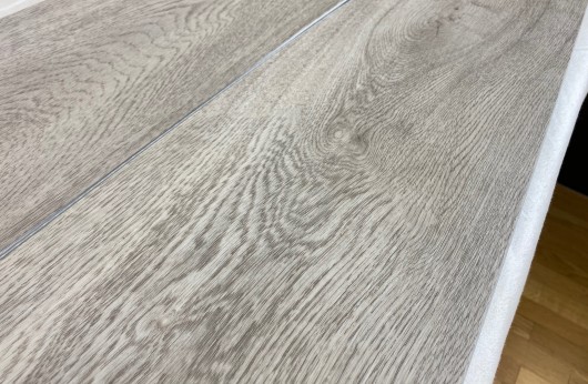 Vinyl flooring effect ROVERE CHESTER GRIGIO dimensions 22.8x180 cm
